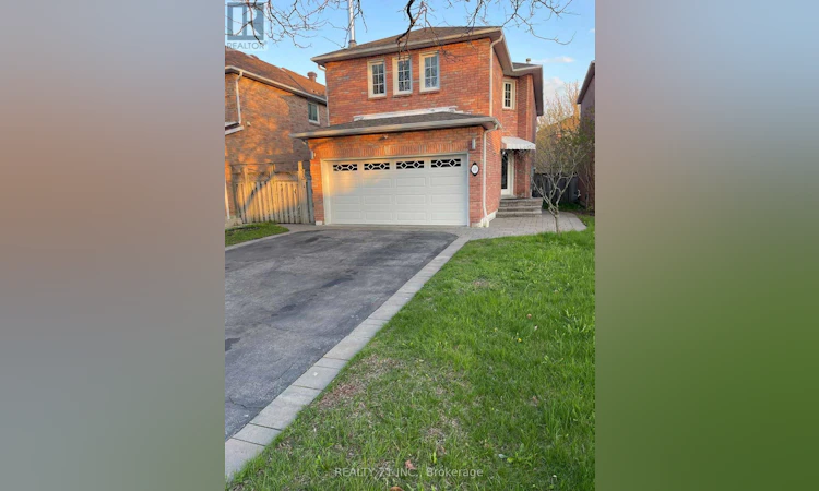 11 Iles Street W