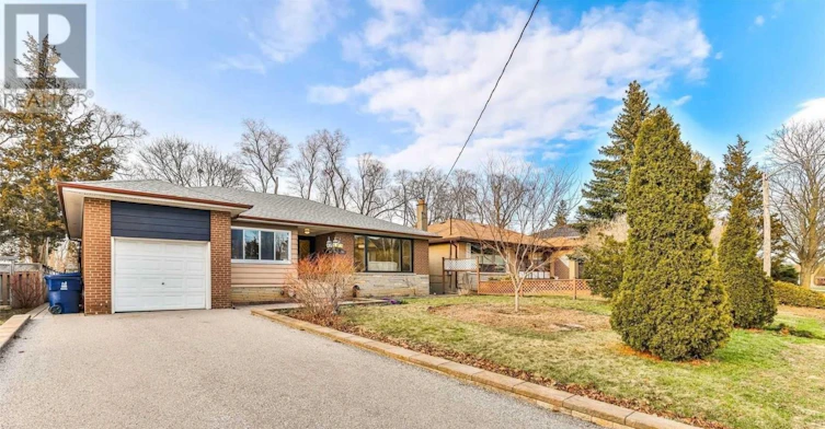 36 Dewlane Drive, Toronto, ON, M2R 2P8