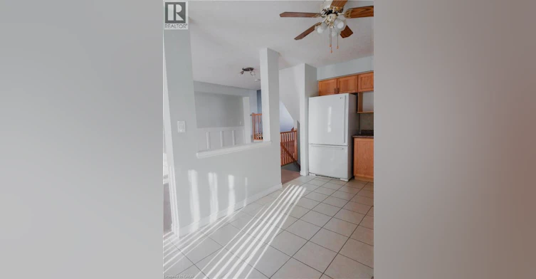 569 Activa Avenue, Kitchener, ON, N2E 4C3 - 23