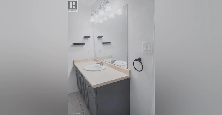 569 Activa Avenue, Kitchener, ON, N2E 4C3 - 31