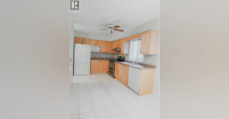 569 Activa Avenue, Kitchener, ON, N2E 4C3 - 22
