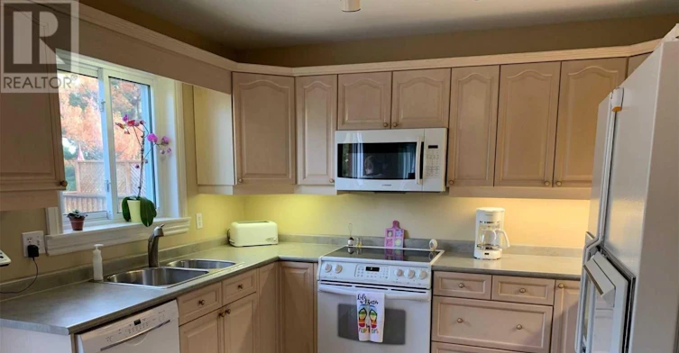 76 Mayfair Drive, Barrie, ON, L4N 6Y9 - 3