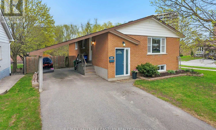 950 Silverdale Road