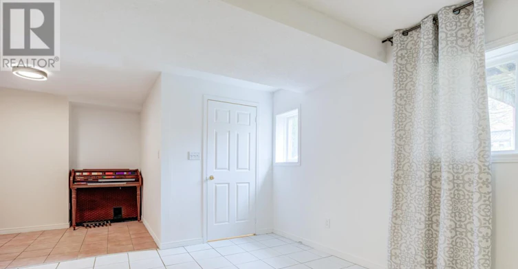 BSMT-161 Chambers Crescent, Newmarket, ON, L3X 1S9 - 4