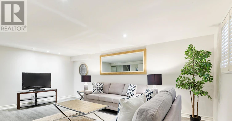 LOWER-207 Bayview Heights Drive, Toronto, ON, M4G 2Z4 - 3