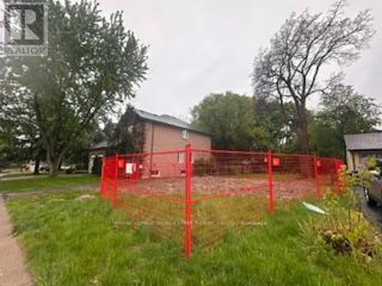 226 Martin Grove Road, Toronto, ON, M9B 4L4