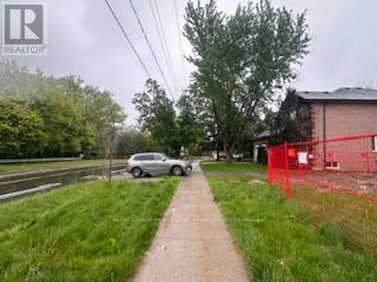 226 Martin Grove Road, Toronto, ON, M9B 4L4 - 2