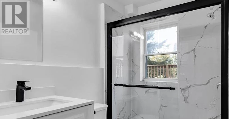 UPPER-96 Forest Avenue, St. Thomas, ON, N5R 2J5 - 7