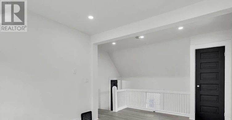 UPPER-96 Forest Avenue, St. Thomas, ON, N5R 2J5 - 6
