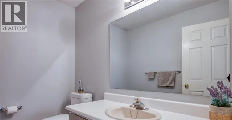 15-25 Valleyview Road, Kitchener, ON, N2E 1L5 - 3