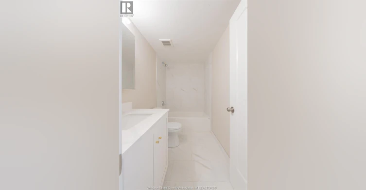 B-912 Hall Avenue, Windsor, ON, N9A 2M5 - 12