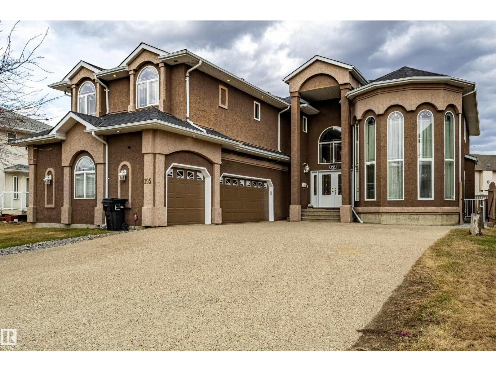 195 Kulawy Drive NW, Edmonton, AB, T6C 7E4