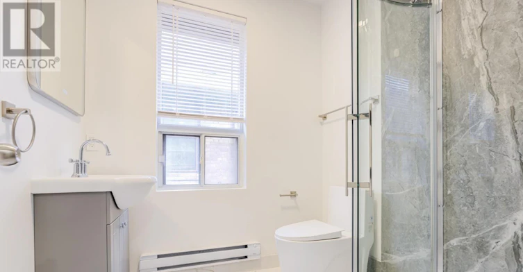 MAIN-10 Castleview Avenue, Toronto, ON, M5R 1Y9 - 9