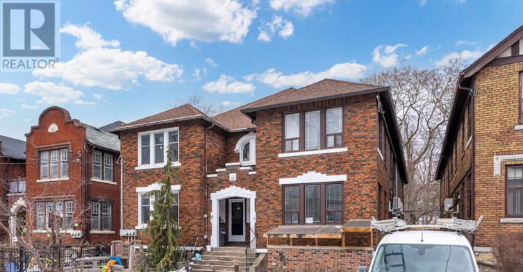 MAIN-10 Castleview Avenue, Toronto, ON, M5R 1Y9 - 11