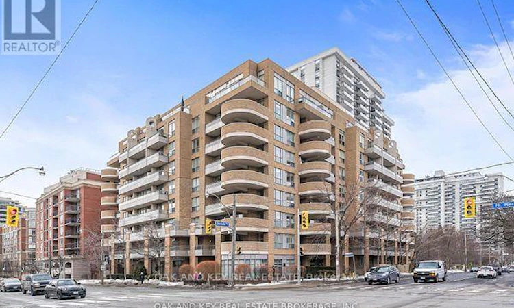 613-245 Davisville Avenue