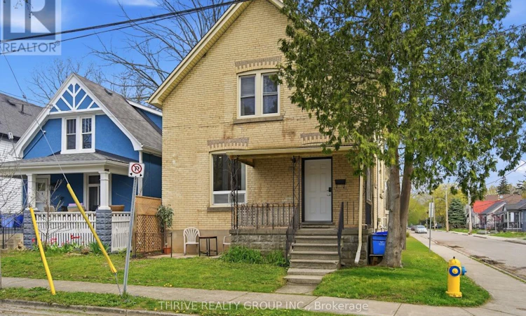 2 Moir Street