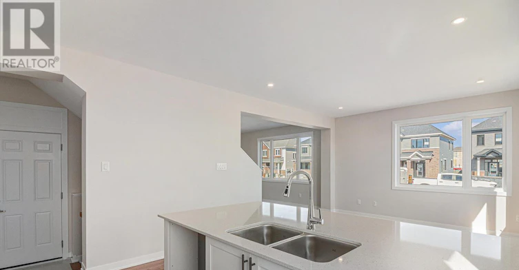 208 Beebalm Crescent, Manotick, ON, K2J 7H1 - 8
