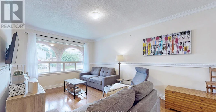 MAIN FLOOR-139 Ranee Avenue, Toronto, ON, M6A 1N3 - 5