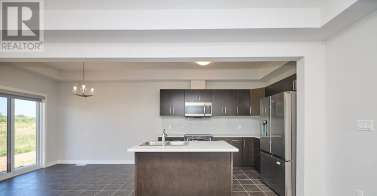 34 Creek Court WEST, Welland, ON, L3C 0K8 - 7