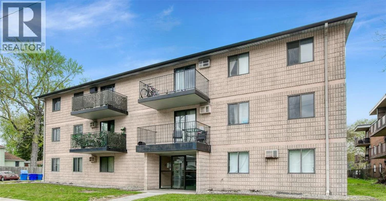 102-3355 Sandwich, Windsor, ON, N9C 1B2