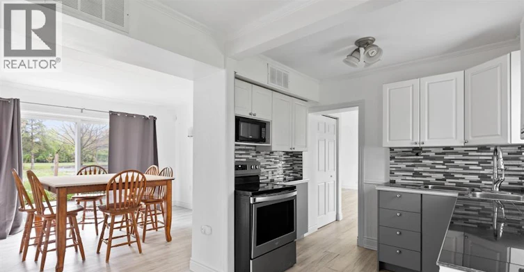 51 Balaclava, Amherstburg, ON, N8V 2G5 - 6