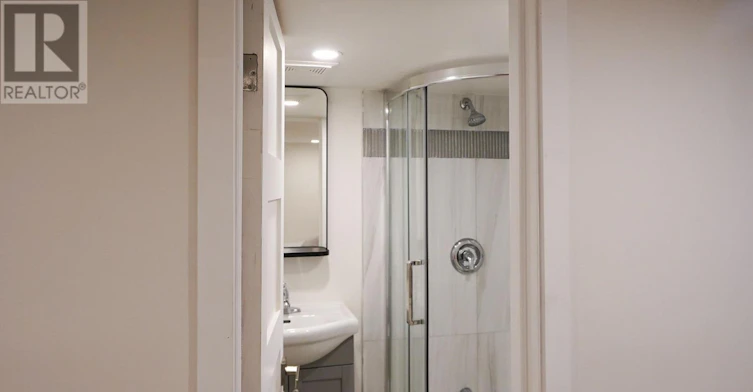 BSMT R3-479 Whitmore Avenue, Toronto, ON, M6E 2N6 - 5