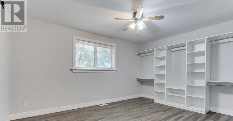 17 Larkdale Crescent, Essa, ON, L0M 1B0 - 23
