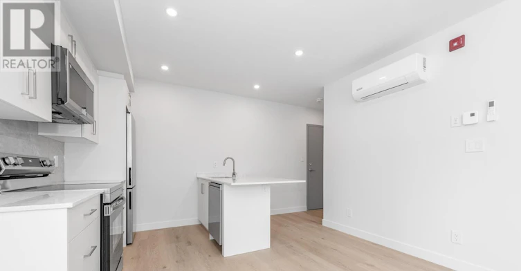 1-250 Shakespeare Street, Ottawa, ON, K1L 5M6 - 4