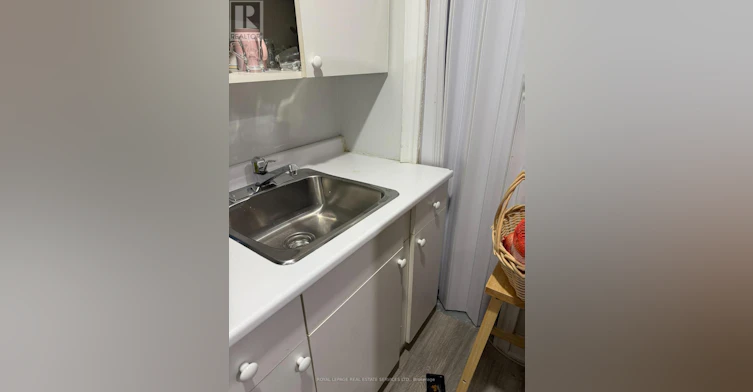 BSMT-858 Khan Crescent, Mississauga, ON, L5V 2R4 - 13