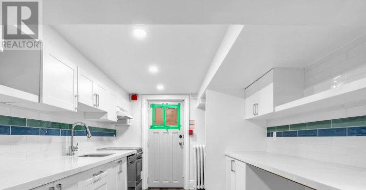 R-1 Kingswood Road, Toronto, ON, M4E 3N4 - 22