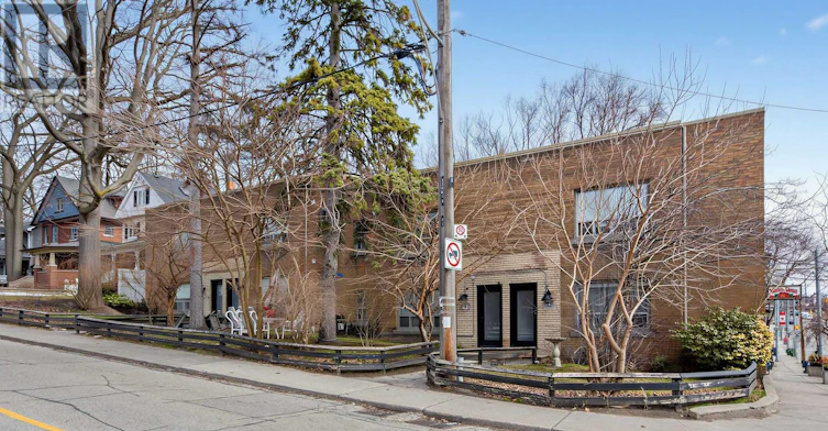 R-1 Kingswood Road, Toronto, ON, M4E 3N4