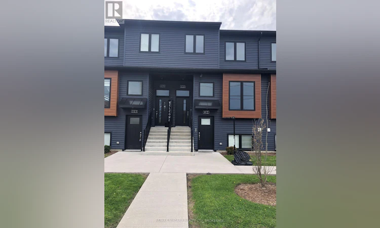122-781 Clare Avenue