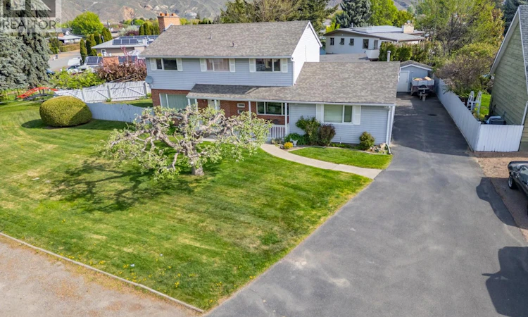 751 Ridgeview Terrace