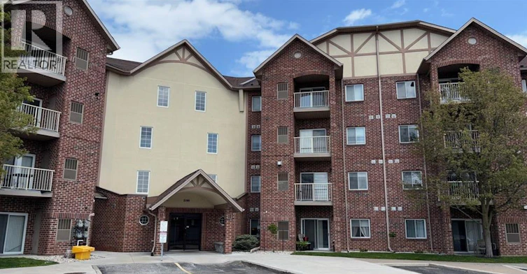 320-3160 Wildwood, Windsor, ON, N8R 1Z3 - 2
