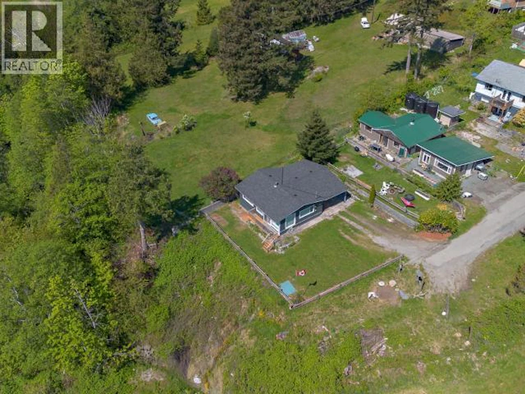 2119 Palmer Road, Powell River, BC - 43