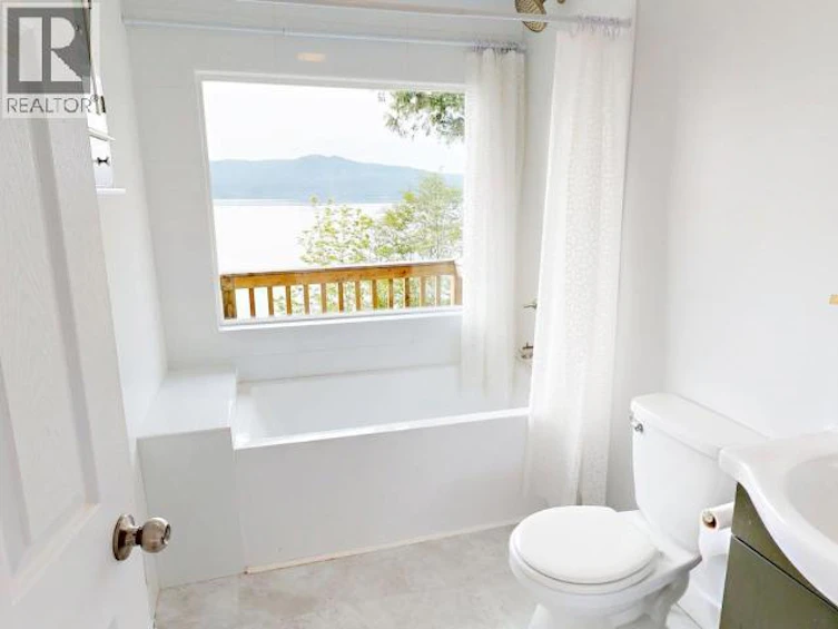 2119 Palmer Road, Powell River, BC - 19