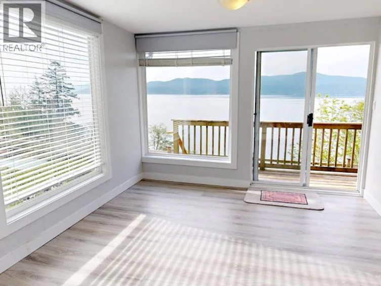 2119 Palmer Road, Powell River, BC - 11