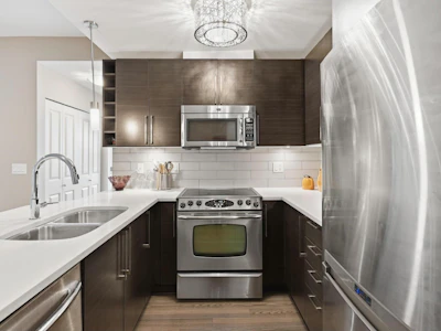 203-14358 60 Avenue - 3