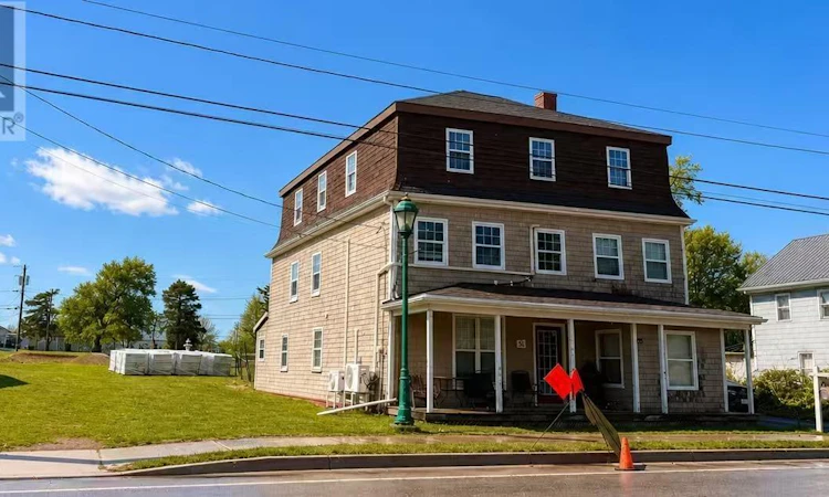51 Water Street E