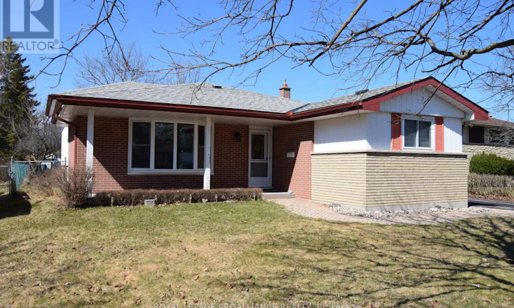 8 Walden Circle