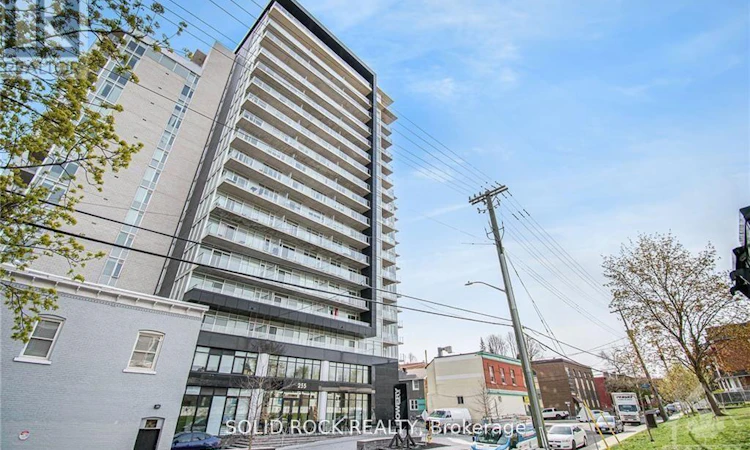 213-255 Bay Street