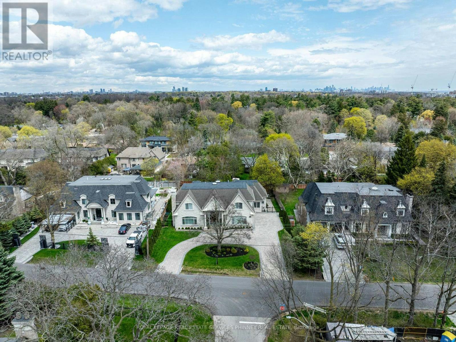 1511 Broadmoor Avenue, Mississauga, ON, L5G 3T7