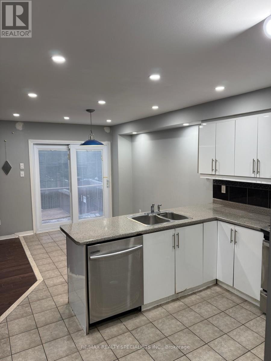 7166 Black Walnut Trail, Mississauga, ON, L5N 7N5 - 10