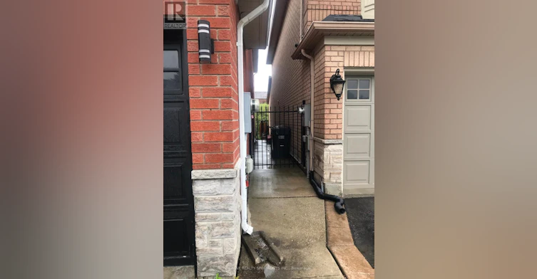 7166 Black Walnut Trail, Mississauga, ON, L5N 7N5 - 3
