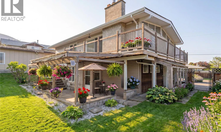 803 Cariboo Crescent