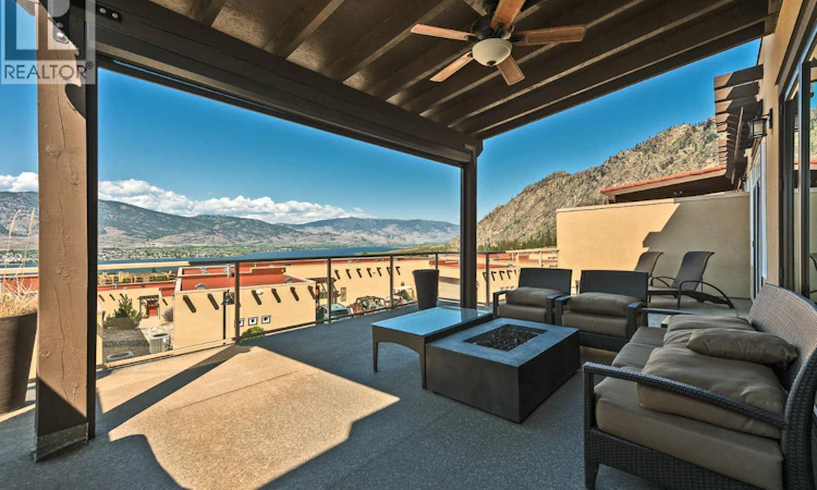 21-2000 Valleyview Drive