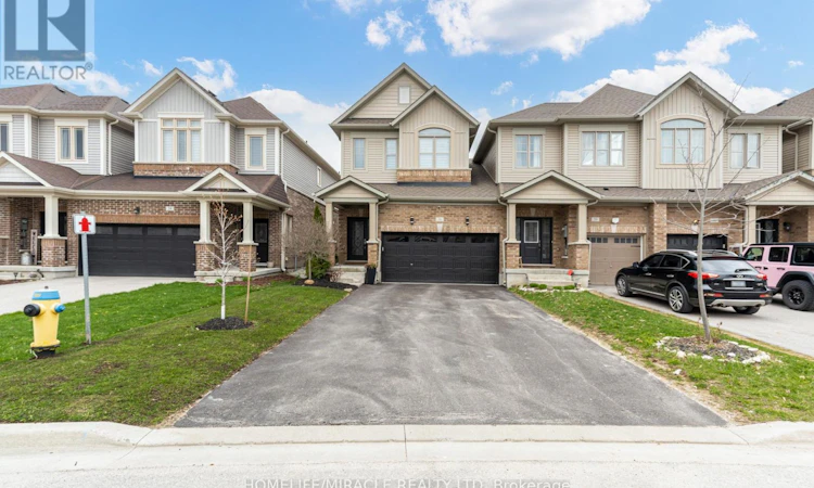 36 Hoard Avenue N