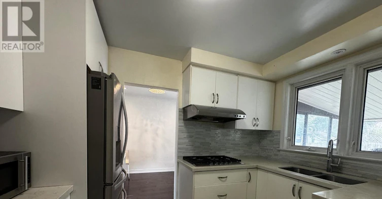 ABV GND-83 Sussex Avenue, Richmond Hill, ON, L4C 2E8 - 3
