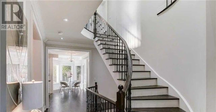 18 Newton Drive, Toronto, ON, M2M 2M7 - 12