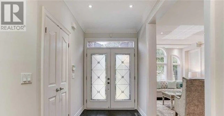 18 Newton Drive, Toronto, ON, M2M 2M7 - 2
